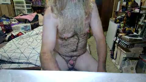 Snapshot of danagm chatting on 09/11/25, 01:11 Dana online show from 09/11/25, 01:11