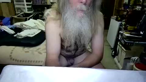 Snapshot of danagm chatting on 11/05/25, 03:28 Dana online show from 11/05/25, 03:28