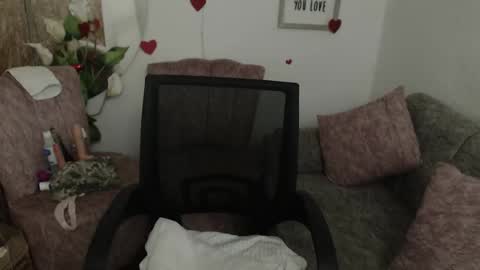 danalaleska online show from 11/03/25, 05:42