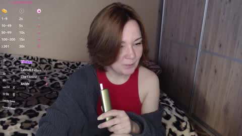 danbie_leen online show from 12/18/25, 11:05
