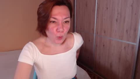 danbie_leen online show from 03/12/26, 10:54
