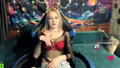 dances_queen online show from 03/13/26, 11:00