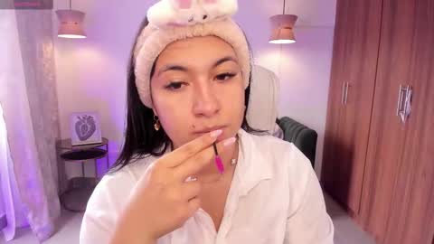 Snapshot of dandara_thompsson chatting on 10/03/25, 07:11 Dandara   online show from 10/03/25, 07:11