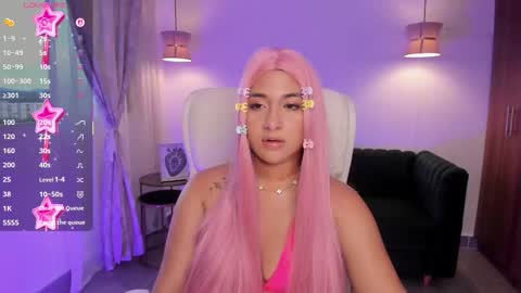 Snapshot of dandara_thompsson chatting on 10/23/25, 10:19 Dandara   online show from 10/23/25, 10:19