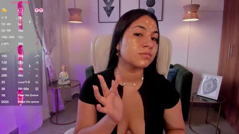 Snapshot of dandara_thompsson chatting on 10/25/25, 07:41 Dandara   online show from 10/25/25, 07:41