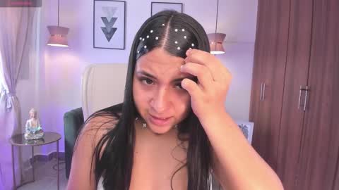 Snapshot of dandara_thompsson chatting on 11/03/25, 07:04 Dandara online show from 11/03/25, 07:04