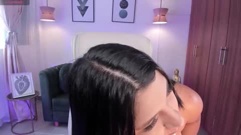 Snapshot of dandara_thompsson chatting on 11/20/25, 07:24 Dandara online show from 11/20/25, 07:24