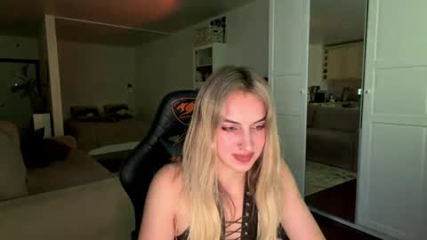 Snapshot of dandykatty chatting on 06/03/26, 02:55 dandykatty online show from 06/03/26, 02:55