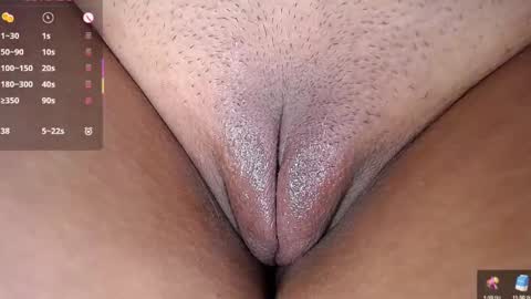 Snapshot of danette_deluxee chatting on 09/22/25, 05:09 danette_deluxee online show from 09/22/25, 05:09