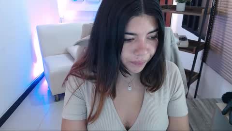 Veronica online show from 09/20/25, 11:55