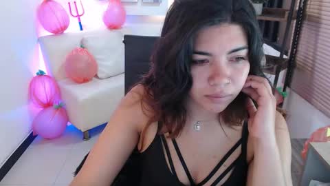 Veronica online show from 10/27/25, 10:19