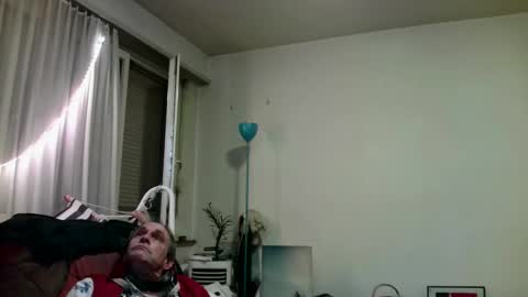 Snapshot of dangermousey005 chatting on 10/05/25, 07:12 dangermousey005 online show from 10/05/25, 07:12