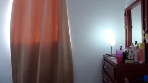 Ela and Santi online show from 09/14/25, 05:23