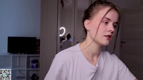 Eva online show from 09/14/25, 08:02