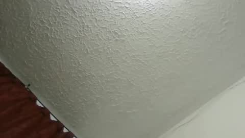 Snapshot of dani_42017 chatting on 10/12/25, 01:15 dani_42017 online show from 10/12/25, 01:15