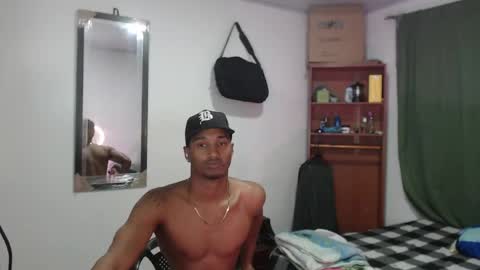 Snapshot of dani_brown19 chatting on 05/14/26, 02:18 dani_brown19 online show from 05/14/26, 02:18
