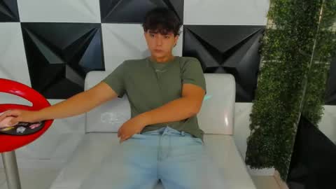 dani_cumboy online show from 11/13/25, 01:21