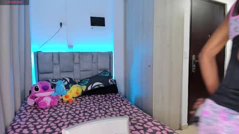 Snapshot of dani_cutee_ chatting on 09/15/25, 03:50 Dani online show from 09/15/25, 03:50