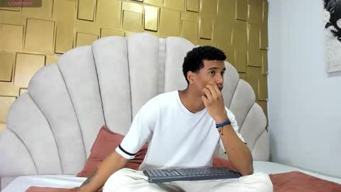 Daniel  online show from 10/28/25, 03:10