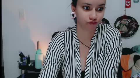 dani y jocelyn online show from 12/19/24, 08:44