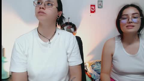 dani y jocelyn online show from 01/02/25, 08:13