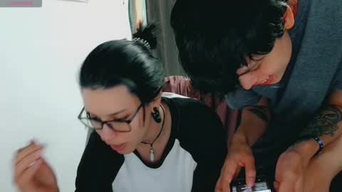 dani y jocelyn online show from 09/30/25, 07:19