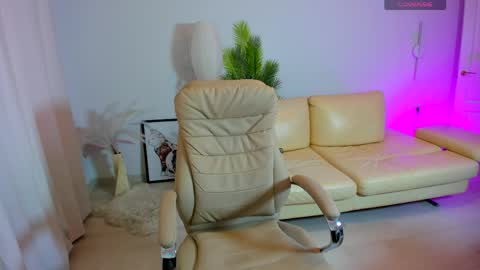 Snapshot of dani_kittys chatting on 05/23/26, 08:40 dani_kittys online show from 05/23/26, 08:40