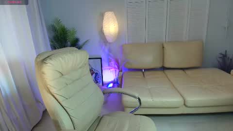 dani_kittys online show from 06/25/26, 08:52