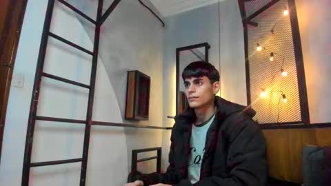 Snapshot of dani_mc chatting on 12/02/25, 11:37 dani_mc online show from 12/02/25, 11:37