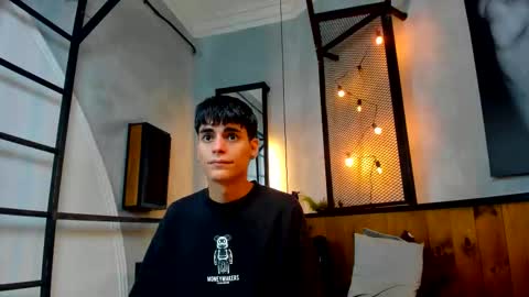 Snapshot of dani_mc chatting on 12/03/25, 11:41 dani_mc online show from 12/03/25, 11:41