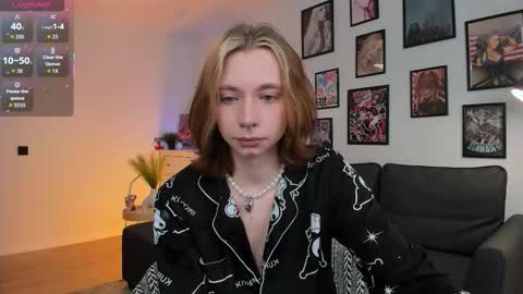 Daniel online show from 11/26/25, 09:10