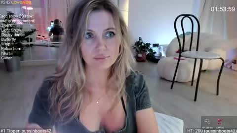 daniangel_web online show from 03/18/26, 07:06