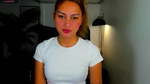Snapshot of danicawinks chatting on 05/24/26, 10:37 Danica online show from 05/24/26, 10:37