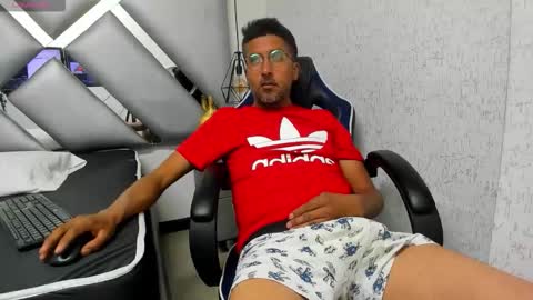 Snapshot of danidick_vc chatting on 12/05/25, 12:14 danidick_vc online show from 12/05/25, 12:14