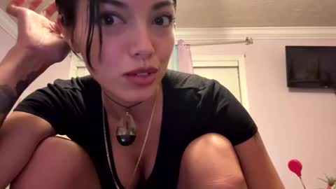 danidivina777 online show from 02/26/25, 06:47