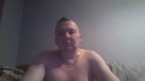 Snapshot of daniel0028 chatting on 01/12/25, 08:57 dan online show from 01/12/25, 08:57