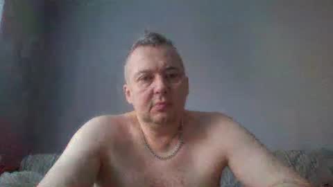 Snapshot of daniel0028 chatting on 01/19/25, 12:17 dan online show from 01/19/25, 12:17