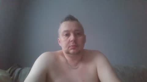 Snapshot of daniel0028 chatting on 02/14/25, 12:03 dan online show from 02/14/25, 12:03