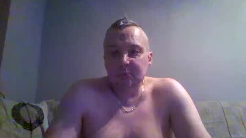 Snapshot of daniel0028 chatting on 11/23/25, 09:03 dan online show from 11/23/25, 09:03