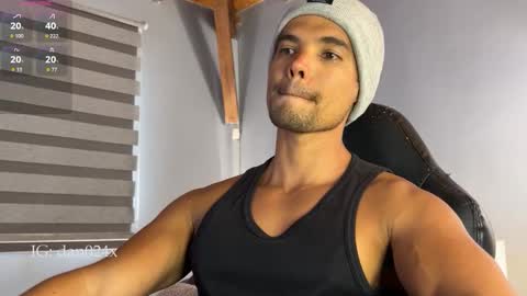 Snapshot of daniel0910s chatting on 11/14/25, 03:22 Daniel online show from 11/14/25, 03:22