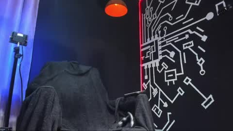Snapshot of daniel_boy18 chatting on 05/27/26, 12:35 Daniel online show from 05/27/26, 12:35