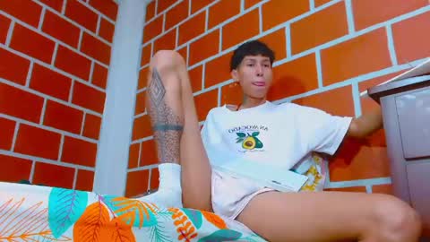 Snapshot of daniel_deluxx chatting on 06/09/26, 12:33 daniel_deluxx online show from 06/09/26, 12:33