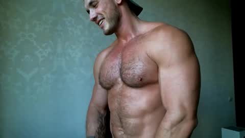 Snapshot of daniel_fit chatting on 09/13/25, 01:22 Big Alpha online show from 09/13/25, 01:22