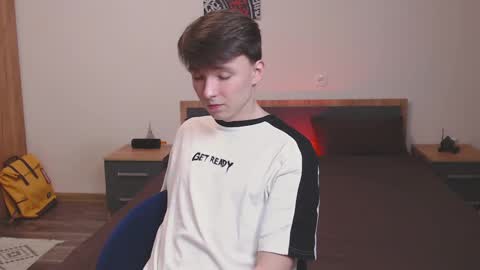 Snapshot of daniel_isaak chatting on 03/01/25, 10:31 Daniel Jerry online show from 03/01/25, 10:31