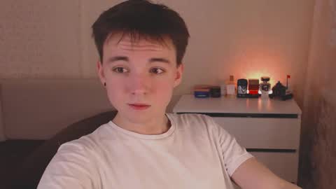 Snapshot of daniel_isaak chatting on 12/16/25, 08:25 Daniel Jerry online show from 12/16/25, 08:25