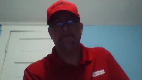 Snapshot of daniel_lbc chatting on 10/12/25, 01:48 Daniel online show from 10/12/25, 01:48