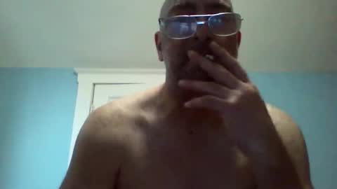 Snapshot of daniel_lbc chatting on 10/28/25, 01:25 Daniel online show from 10/28/25, 01:25