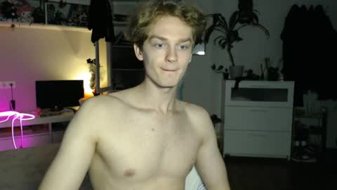 Snapshot of daniel_yumm chatting on 05/30/26, 10:56 Daniel online show from 05/30/26, 10:56