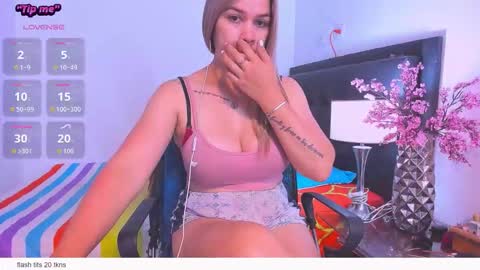 Snapshot of daniela_beauty chatting on 02/23/26, 01:36 daniela online show from 02/23/26, 01:36