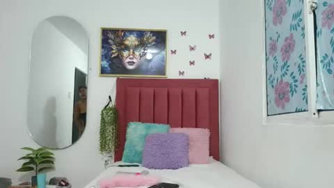 daniela_lan online show from 11/09/25, 10:41